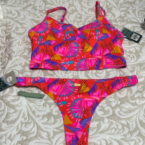 Eidon 2 pieces swim suits - Picture 1 of 4
